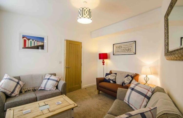 The Bonting Beautiful Three Bed Townhouse Near Harbour And Beach Torquay Exterior photo